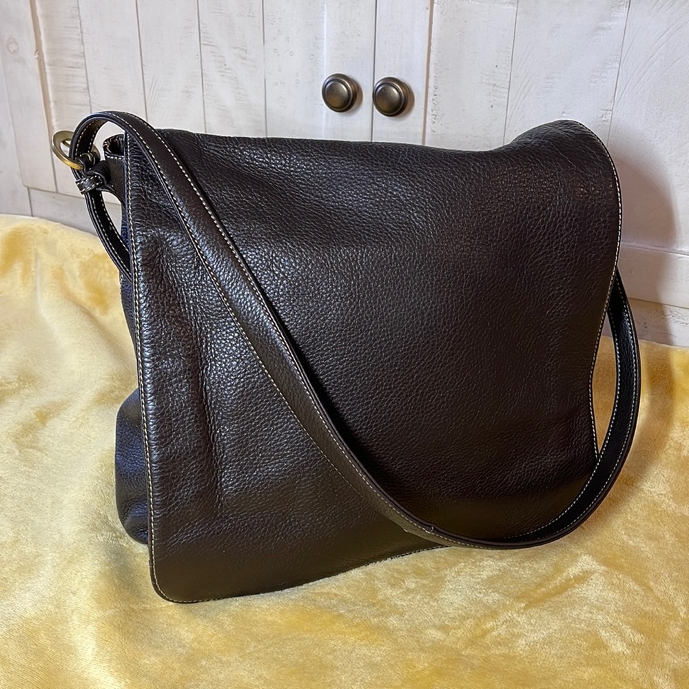 Anne 2 Klein Leather Messenger Purse